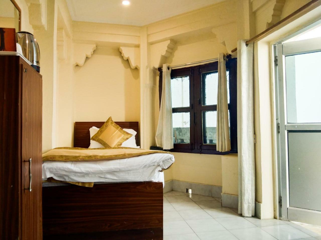 Guest house Ajay *